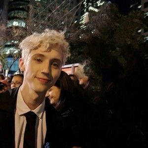 Meet your Posher, Dmxzmvie